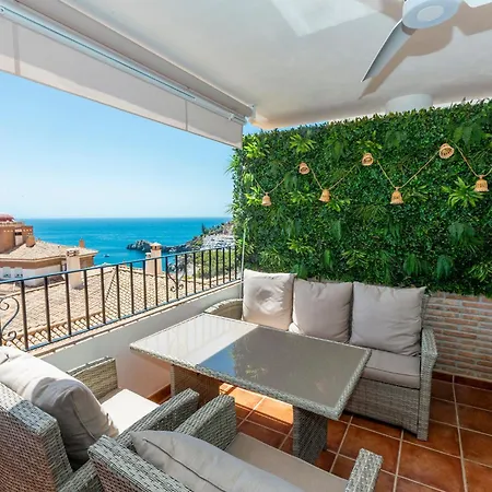 Apartment Adnania Seaviews & Pool