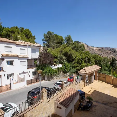 Apartment Adnania Seaviews & Pool *